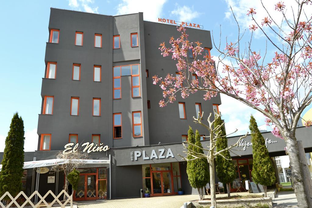 Hotel Plaza Mladá Boleslav Εξωτερικό φωτογραφία